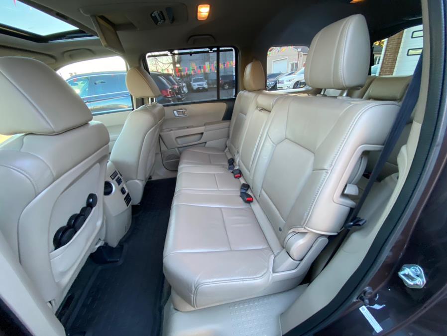 Used Honda Pilot 4WD 4dr Touring w/RES & Navi 2015 | VEB Auto Sales. Hartford, Connecticut Used Honda Pilot 4WD 4dr Touring w/RES & Navi 2015 | VEB Auto Sales. Hartford, Connecticut