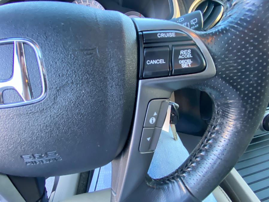 Used Honda Pilot 4WD 4dr Touring w/RES & Navi 2015 | VEB Auto Sales. Hartford, Connecticut Used Honda Pilot 4WD 4dr Touring w/RES & Navi 2015 | VEB Auto Sales. Hartford, Connecticut