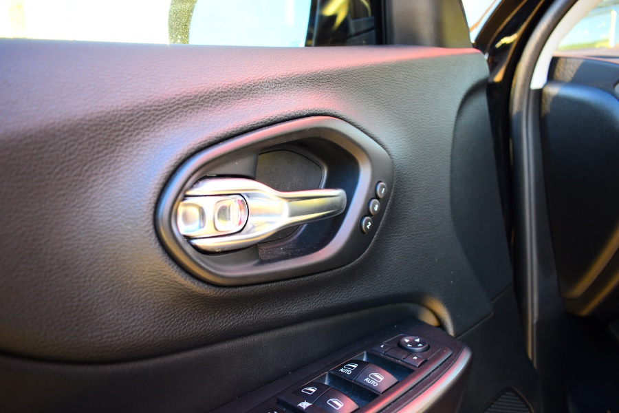 Used Jeep Cherokee Limited 4x4 2019 | Hillside Auto Mall Inc.. Jamaica, New York Used Jeep Cherokee Limited 4x4 2019 | Hillside Auto Mall Inc.. Jamaica, New York