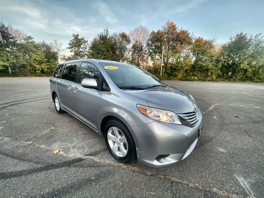 2015 Toyota Sienna 5dr 8-Pass Van LE FWD (Natl), available for sale in Stratford, Connecticut | Wiz Leasing Inc. Stratford, Connecticut