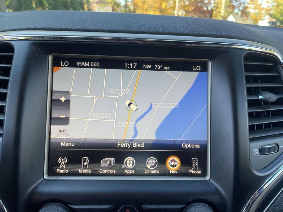 2015 Jeep Grand Cherokee 4WD 4dr Limited, available for sale in Stratford, Connecticut | Wiz Leasing Inc. Stratford, Connecticut 2015 Jeep Grand Cherokee 4WD 4dr Limited, available for sale in Stratford, Connecticut | Wiz Leasing Inc. Stratford, Connecticut