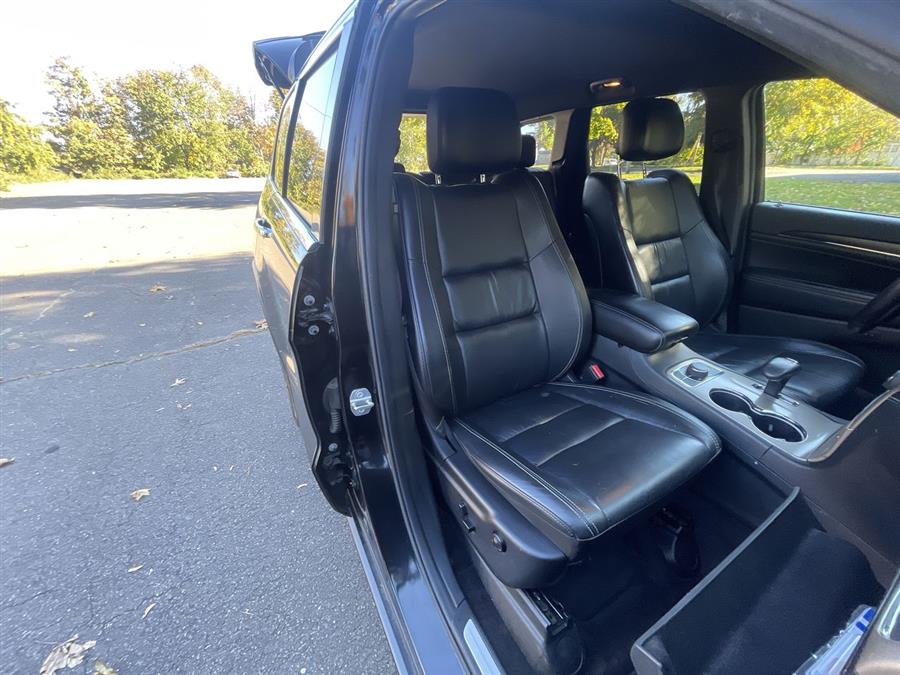 2015 Jeep Grand Cherokee 4WD 4dr Limited, available for sale in Stratford, Connecticut | Wiz Leasing Inc. Stratford, Connecticut 2015 Jeep Grand Cherokee 4WD 4dr Limited, available for sale in Stratford, Connecticut | Wiz Leasing Inc. Stratford, Connecticut