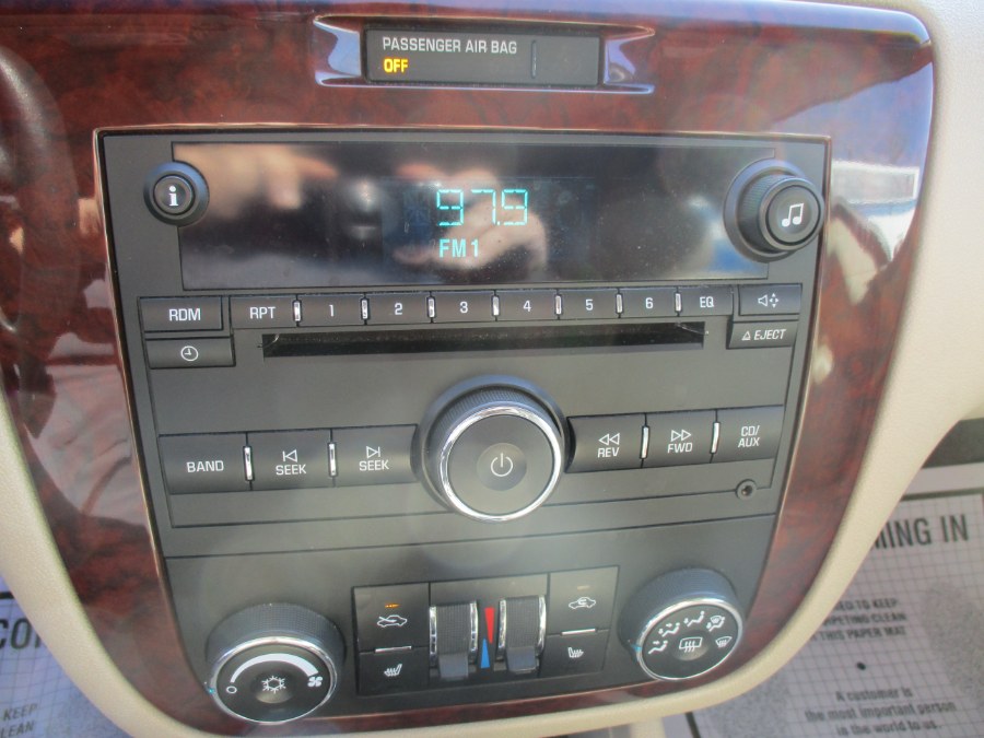 Used Chevrolet Impala 4dr Sdn 3.5L LT 2009 | Cos Central Auto. Meriden, Connecticut Used Chevrolet Impala 4dr Sdn 3.5L LT 2009 | Cos Central Auto. Meriden, Connecticut