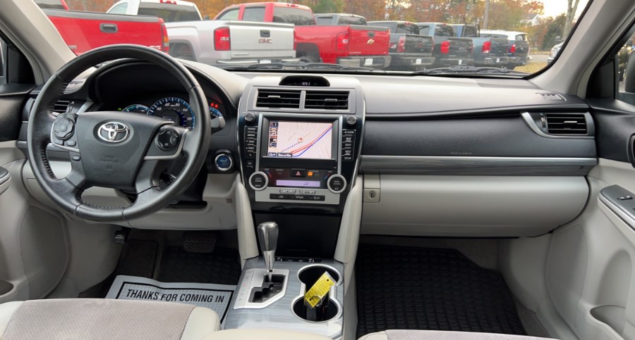 2012 Toyota Camry Hybrid 4dr Sdn XLE, available for sale in Waterbury, Connecticut | West End Automotive Center. Waterbury, Connecticut 2012 Toyota Camry Hybrid 4dr Sdn XLE, available for sale in Waterbury, Connecticut | West End Automotive Center. Waterbury, Connecticut