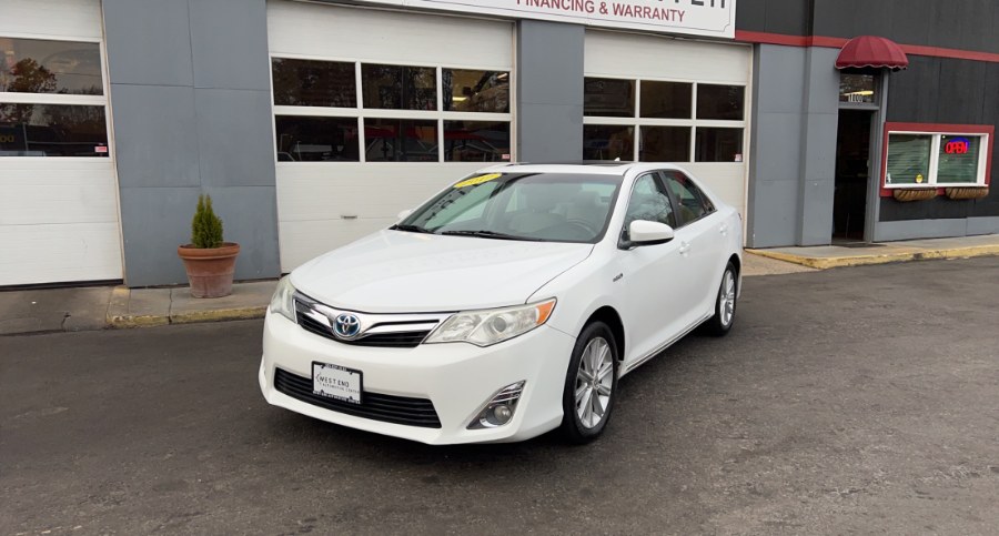 2012 Toyota Camry Hybrid 4dr Sdn XLE, available for sale in Waterbury, Connecticut | West End Automotive Center. Waterbury, Connecticut 2012 Toyota Camry Hybrid 4dr Sdn XLE, available for sale in Waterbury, Connecticut | West End Automotive Center. Waterbury, Connecticut