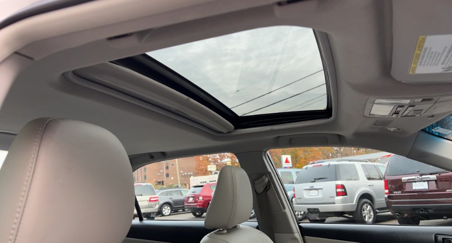 2012 Toyota Camry Hybrid 4dr Sdn XLE, available for sale in Waterbury, Connecticut | West End Automotive Center. Waterbury, Connecticut 2012 Toyota Camry Hybrid 4dr Sdn XLE, available for sale in Waterbury, Connecticut | West End Automotive Center. Waterbury, Connecticut