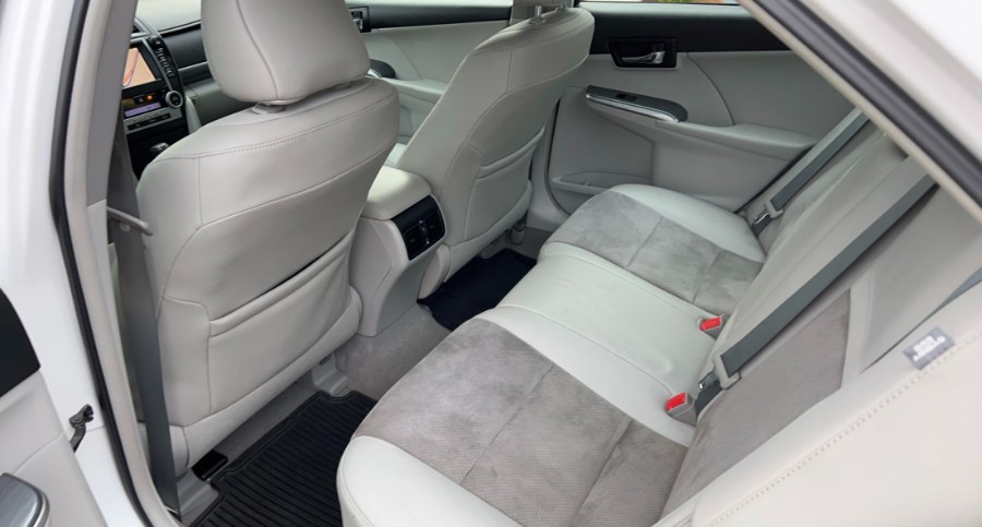 2012 Toyota Camry Hybrid 4dr Sdn XLE, available for sale in Waterbury, Connecticut | West End Automotive Center. Waterbury, Connecticut 2012 Toyota Camry Hybrid 4dr Sdn XLE, available for sale in Waterbury, Connecticut | West End Automotive Center. Waterbury, Connecticut