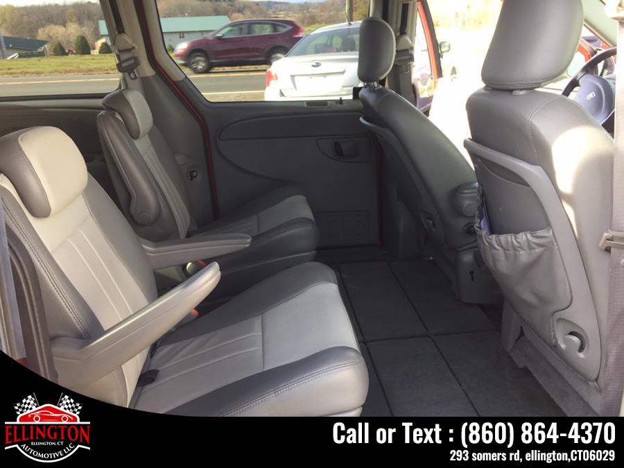Used Dodge Grand Caravan 4dr SXT 2006 | Ellington Automotive LLC. Ellington, Connecticut Used Dodge Grand Caravan 4dr SXT 2006 | Ellington Automotive LLC. Ellington, Connecticut