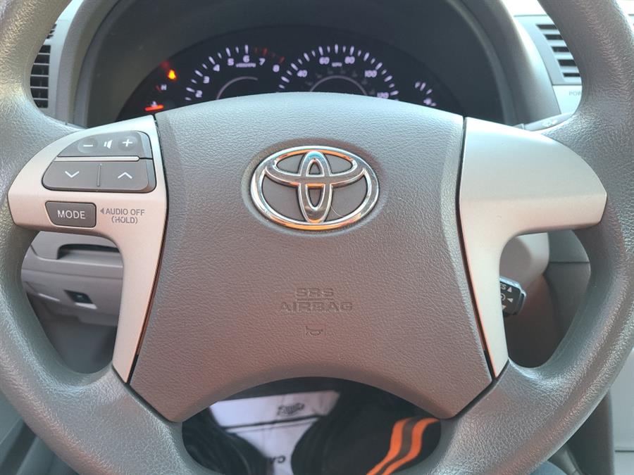 Used Toyota Camry 4dr Sedan Auto LE 2011 | National Auto Brokers, Inc.. Waterbury, Connecticut Used Toyota Camry 4dr Sedan Auto LE 2011 | National Auto Brokers, Inc.. Waterbury, Connecticut