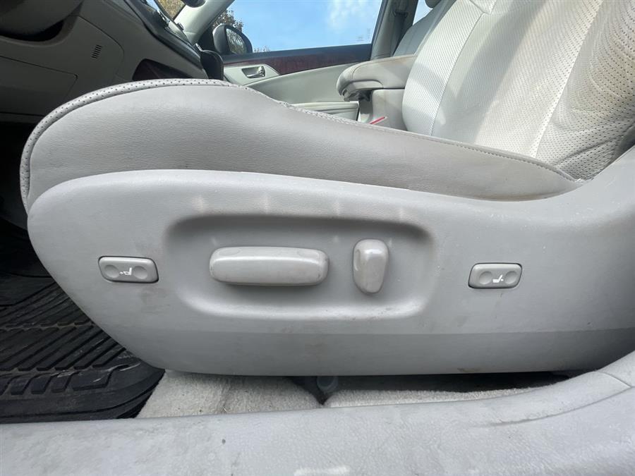 2011 Toyota Avalon limited, available for sale in Stratford, Connecticut | Wiz Leasing Inc. Stratford, Connecticut 2011 Toyota Avalon limited, available for sale in Stratford, Connecticut | Wiz Leasing Inc. Stratford, Connecticut