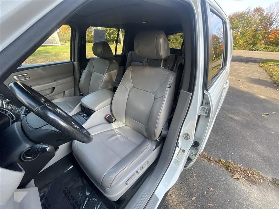 Used Honda Pilot 4WD 4dr EX-L w/Navi 2014 | Wiz Leasing Inc. Stratford, Connecticut Used Honda Pilot 4WD 4dr EX-L w/Navi 2014 | Wiz Leasing Inc. Stratford, Connecticut