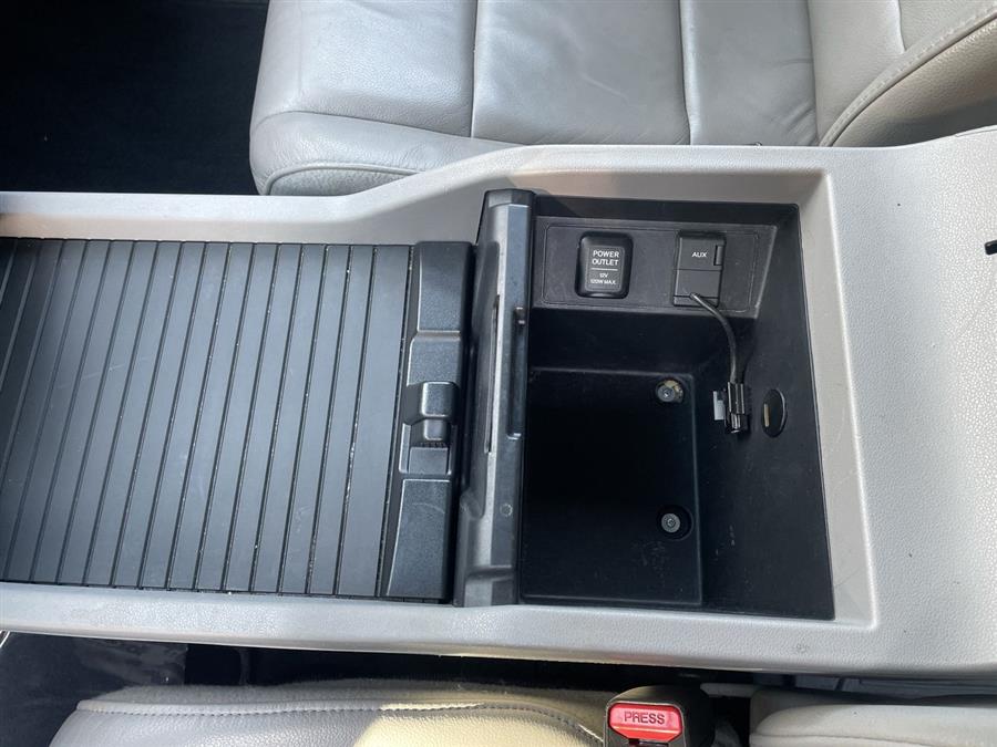 Used Honda Pilot 4WD 4dr EX-L w/Navi 2014 | Wiz Leasing Inc. Stratford, Connecticut Used Honda Pilot 4WD 4dr EX-L w/Navi 2014 | Wiz Leasing Inc. Stratford, Connecticut