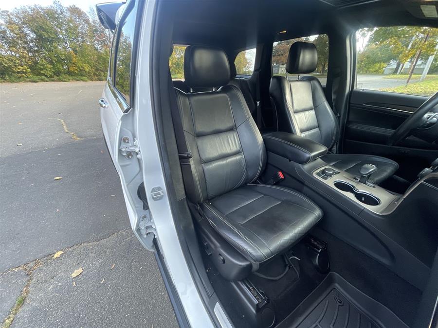 2015 Jeep Grand Cherokee 4WD 4dr Limited, available for sale in Stratford, Connecticut | Wiz Leasing Inc. Stratford, Connecticut 2015 Jeep Grand Cherokee 4WD 4dr Limited, available for sale in Stratford, Connecticut | Wiz Leasing Inc. Stratford, Connecticut