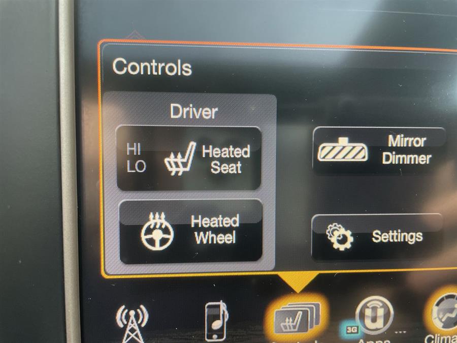 2015 Jeep Grand Cherokee 4WD 4dr Limited, available for sale in Stratford, Connecticut | Wiz Leasing Inc. Stratford, Connecticut 2015 Jeep Grand Cherokee 4WD 4dr Limited, available for sale in Stratford, Connecticut | Wiz Leasing Inc. Stratford, Connecticut
