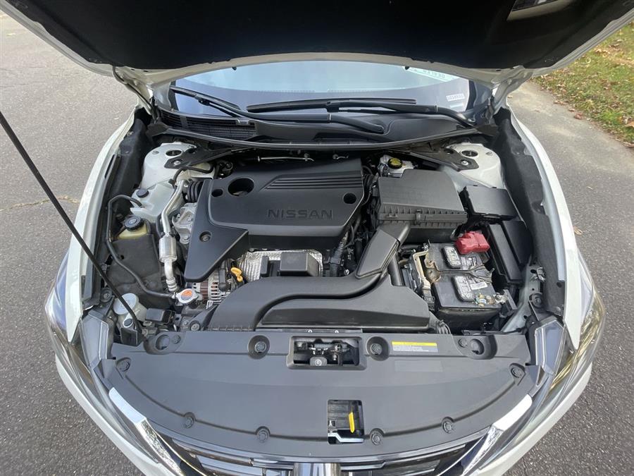 Used Nissan Altima 2.5 SR Sedan 2018 | Wiz Leasing Inc. Stratford, Connecticut Used Nissan Altima 2.5 SR Sedan 2018 | Wiz Leasing Inc. Stratford, Connecticut