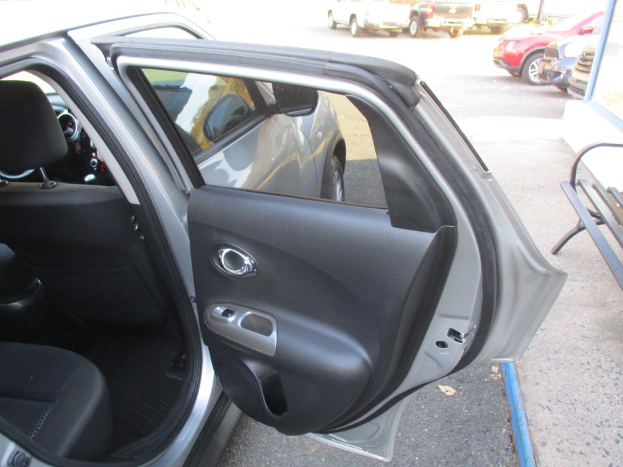 Used Nissan JUKE 5dr Wgn SL FWD 2012 | Cos Central Auto. Meriden, Connecticut Used Nissan JUKE 5dr Wgn SL FWD 2012 | Cos Central Auto. Meriden, Connecticut