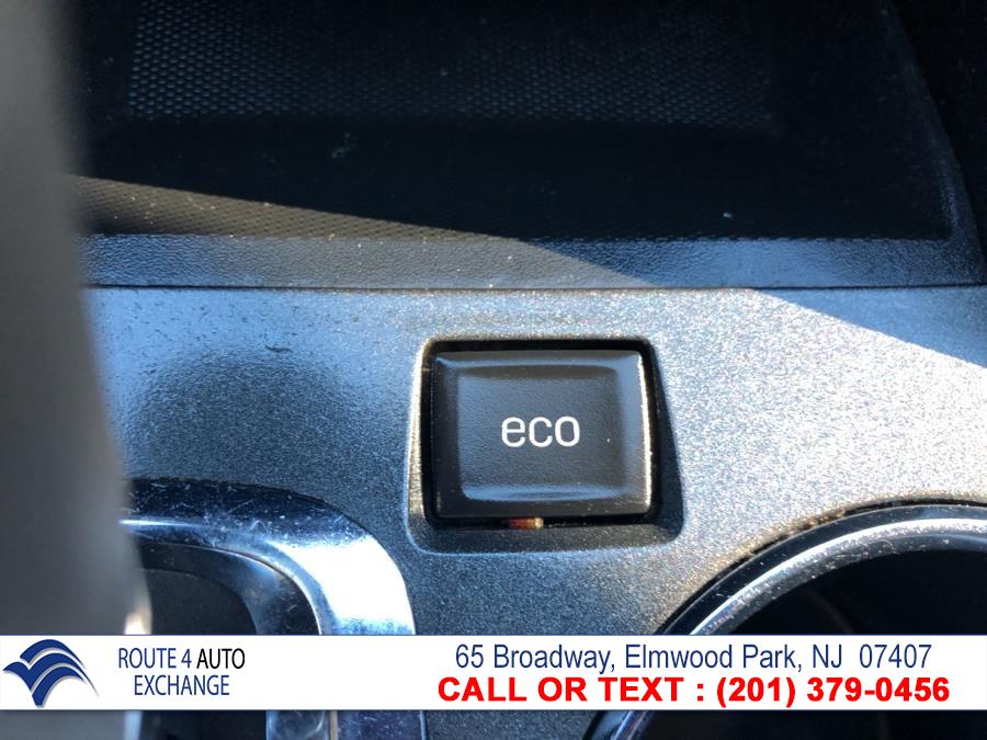 Used GMC Terrain FWD 4dr SLE w/SLE-1 2017 | Route 4 Auto Exchange. Elmwood Park, New Jersey Used GMC Terrain FWD 4dr SLE w/SLE-1 2017 | Route 4 Auto Exchange. Elmwood Park, New Jersey