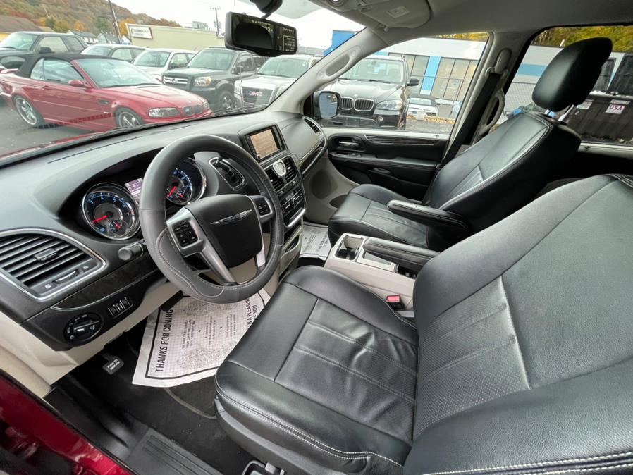 Used Chrysler Town & Country 4dr Wgn Touring-L 2013 | Auto Match LLC. Waterbury, Connecticut Used Chrysler Town & Country 4dr Wgn Touring-L 2013 | Auto Match LLC. Waterbury, Connecticut
