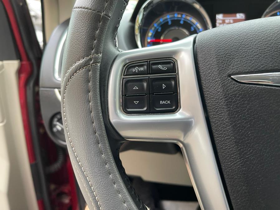 Used Chrysler Town & Country 4dr Wgn Touring-L 2013 | Auto Match LLC. Waterbury, Connecticut Used Chrysler Town & Country 4dr Wgn Touring-L 2013 | Auto Match LLC. Waterbury, Connecticut