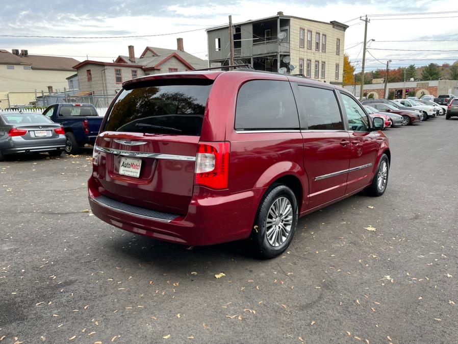 Used Chrysler Town & Country 4dr Wgn Touring-L 2013 | Auto Match LLC. Waterbury, Connecticut Used Chrysler Town & Country 4dr Wgn Touring-L 2013 | Auto Match LLC. Waterbury, Connecticut