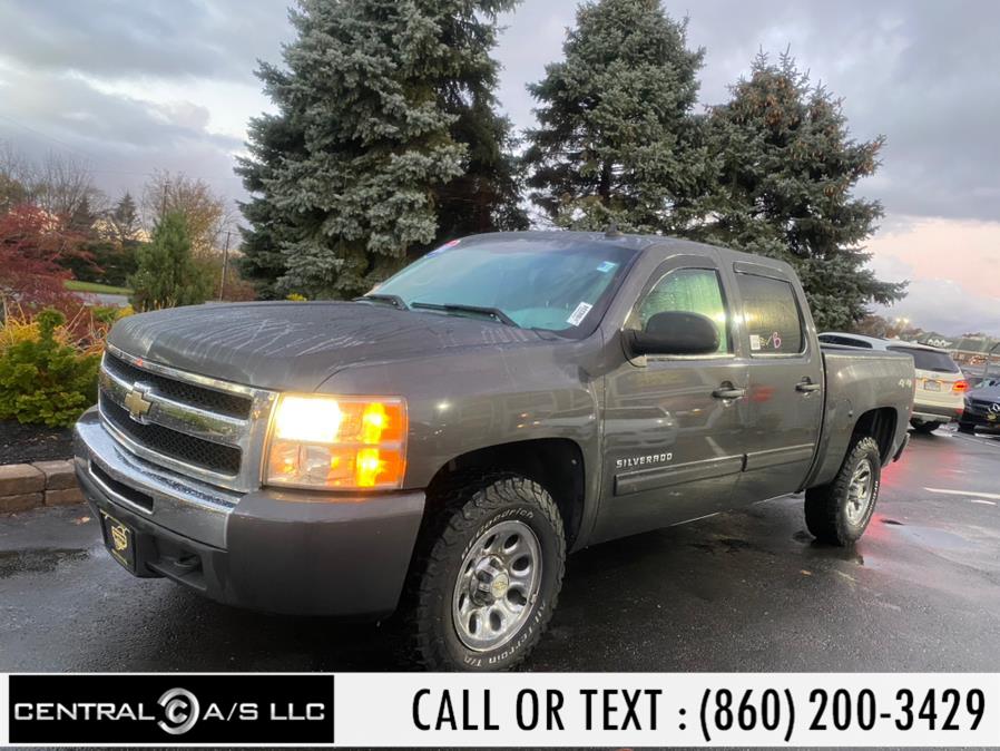 2011 Chevrolet Silverado 1500 4WD Crew Cab 143.5" LS, available for sale in East Windsor, Connecticut | Central A/S LLC. East Windsor, Connecticut