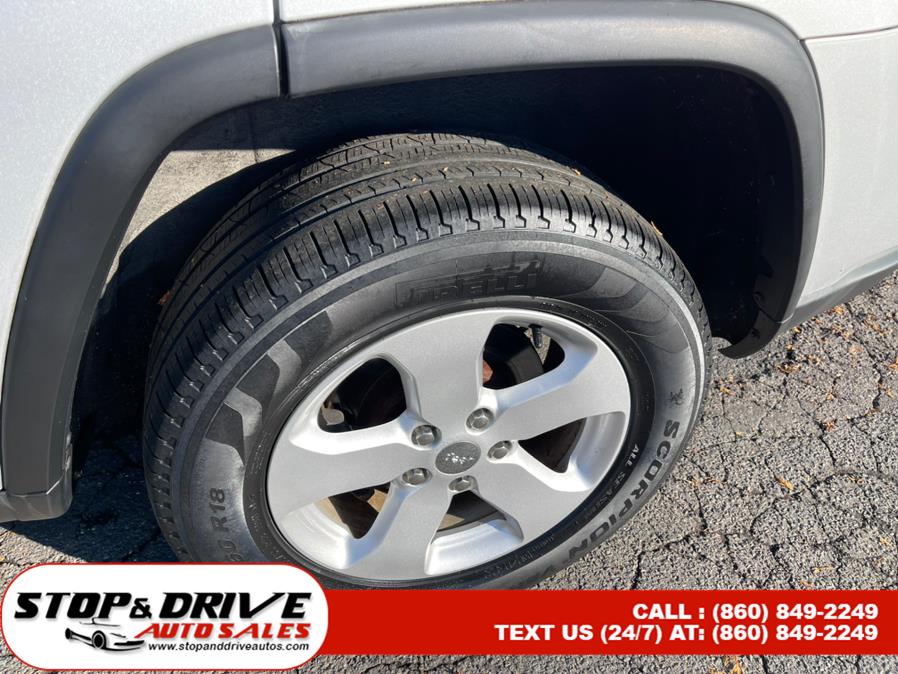 2012 Jeep Grand Cherokee RWD 4dr Laredo, available for sale in East Windsor, Connecticut | Stop & Drive Auto Sales. East Windsor, Connecticut 2012 Jeep Grand Cherokee RWD 4dr Laredo, available for sale in East Windsor, Connecticut | Stop & Drive Auto Sales. East Windsor, Connecticut