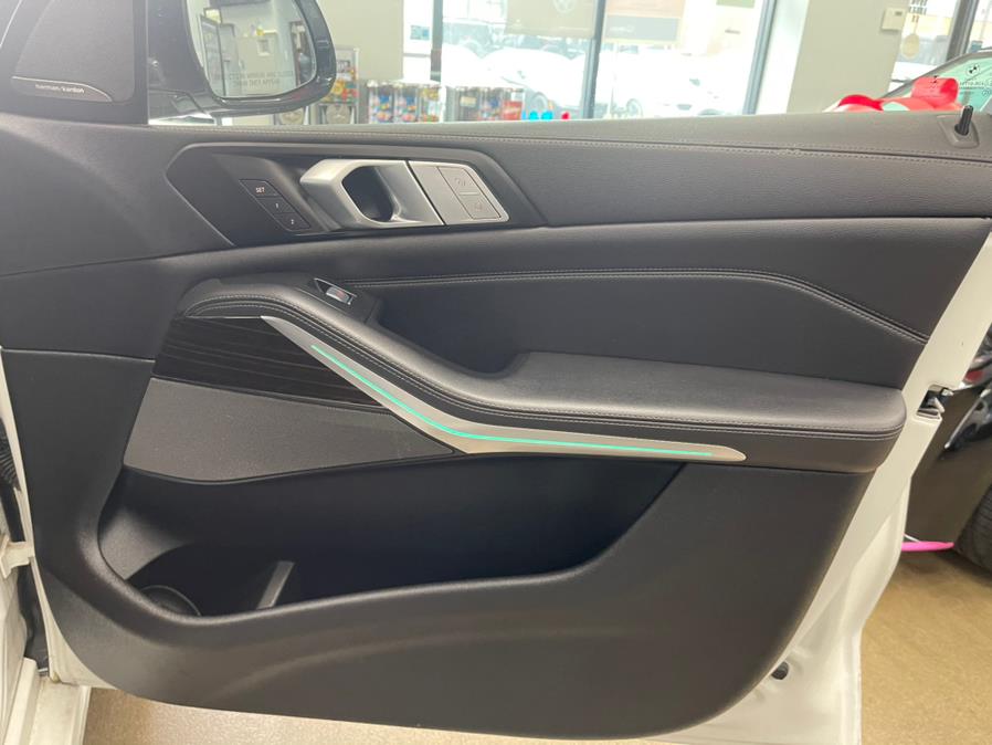 2020 BMW X7 xDrive40i Sports Activity Vehicle, available for sale in Inwood, New York | 5 Towns Drive. Inwood, New York 2020 BMW X7 xDrive40i Sports Activity Vehicle, available for sale in Inwood, New York | 5 Towns Drive. Inwood, New York