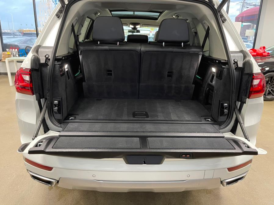 2020 BMW X7 xDrive40i Sports Activity Vehicle, available for sale in Inwood, New York | 5 Towns Drive. Inwood, New York 2020 BMW X7 xDrive40i Sports Activity Vehicle, available for sale in Inwood, New York | 5 Towns Drive. Inwood, New York