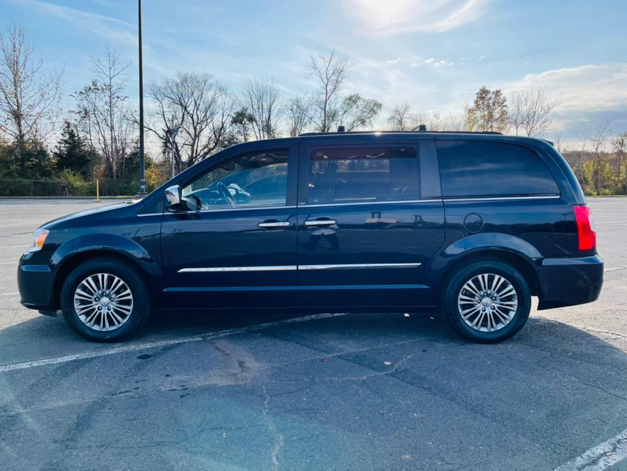 Used Chrysler Town & Country 4dr Wgn Touring-L 2014 | Supreme Automotive. New Britain, Connecticut Used Chrysler Town & Country 4dr Wgn Touring-L 2014 | Supreme Automotive. New Britain, Connecticut