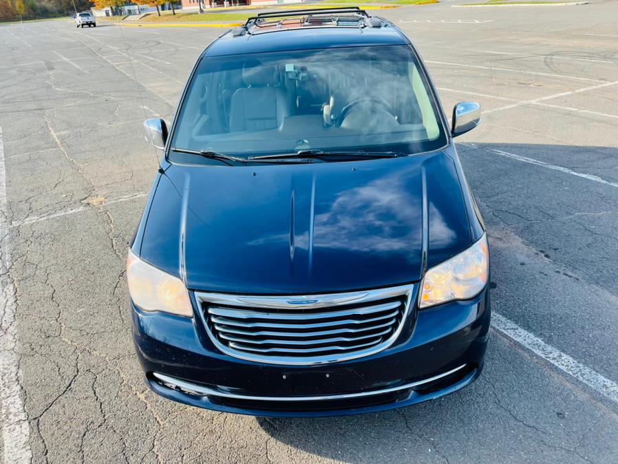 Used Chrysler Town & Country 4dr Wgn Touring-L 2014 | Supreme Automotive. New Britain, Connecticut Used Chrysler Town & Country 4dr Wgn Touring-L 2014 | Supreme Automotive. New Britain, Connecticut