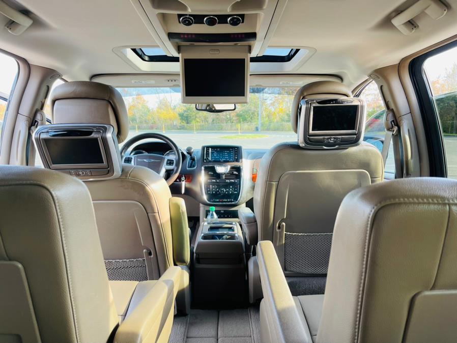 Used Chrysler Town & Country 4dr Wgn Touring-L 2014 | Supreme Automotive. New Britain, Connecticut Used Chrysler Town & Country 4dr Wgn Touring-L 2014 | Supreme Automotive. New Britain, Connecticut