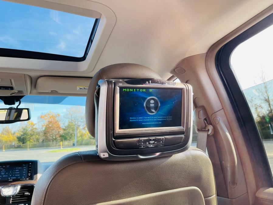 Used Chrysler Town & Country 4dr Wgn Touring-L 2014 | Supreme Automotive. New Britain, Connecticut Used Chrysler Town & Country 4dr Wgn Touring-L 2014 | Supreme Automotive. New Britain, Connecticut