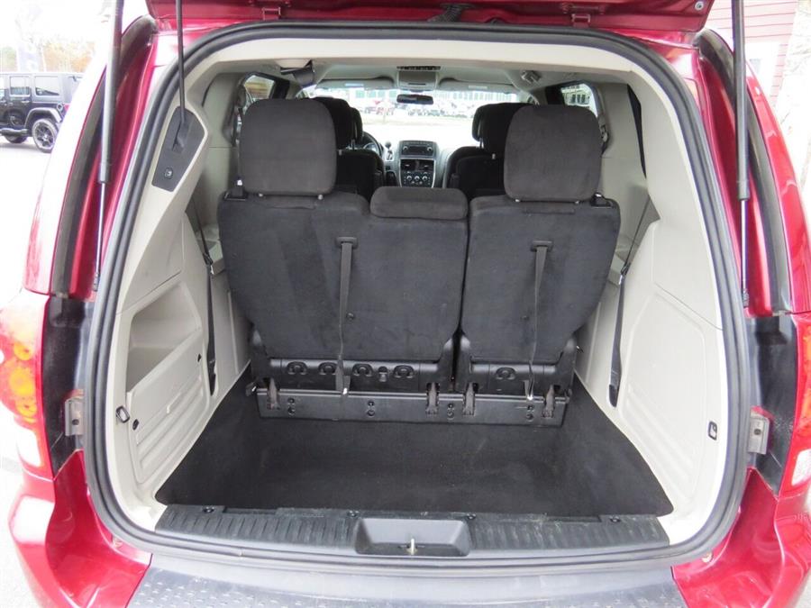 Used Dodge Grand Caravan SXT 4dr Mini Van 2015 | Lake City Exports Inc. Auburn, Maine Used Dodge Grand Caravan SXT 4dr Mini Van 2015 | Lake City Exports Inc. Auburn, Maine