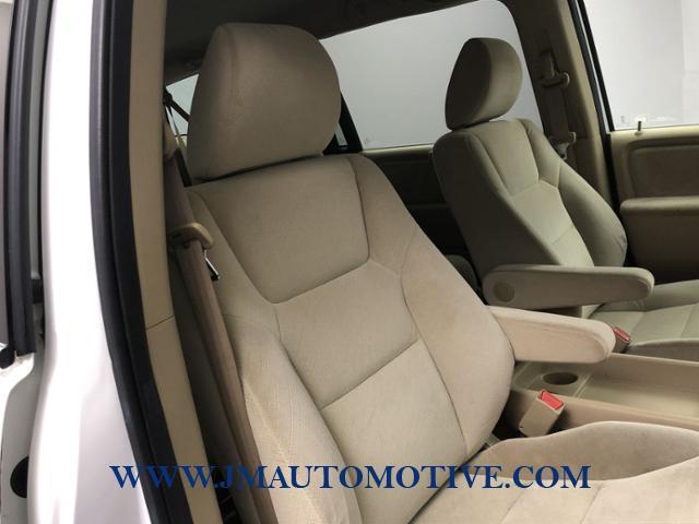 2010 Honda Odyssey 5dr LX, available for sale in Naugatuck, Connecticut | J&M Automotive Sls&Svc LLC. Naugatuck, Connecticut 2010 Honda Odyssey 5dr LX, available for sale in Naugatuck, Connecticut | J&M Automotive Sls&Svc LLC. Naugatuck, Connecticut
