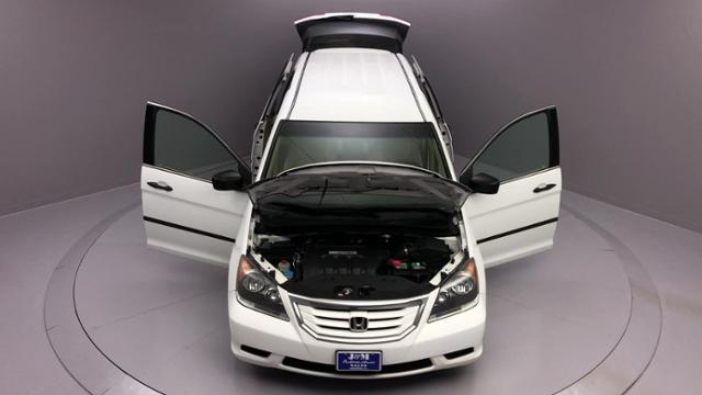 2010 Honda Odyssey 5dr LX, available for sale in Naugatuck, Connecticut | J&M Automotive Sls&Svc LLC. Naugatuck, Connecticut 2010 Honda Odyssey 5dr LX, available for sale in Naugatuck, Connecticut | J&M Automotive Sls&Svc LLC. Naugatuck, Connecticut