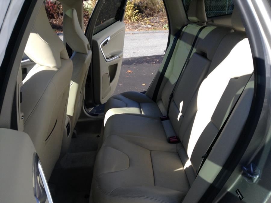 Used Volvo XC60 FWD 4dr T6 Drive-E Platinum 2016 | Eurocars Plus. Groton, Connecticut Used Volvo XC60 FWD 4dr T6 Drive-E Platinum 2016 | Eurocars Plus. Groton, Connecticut