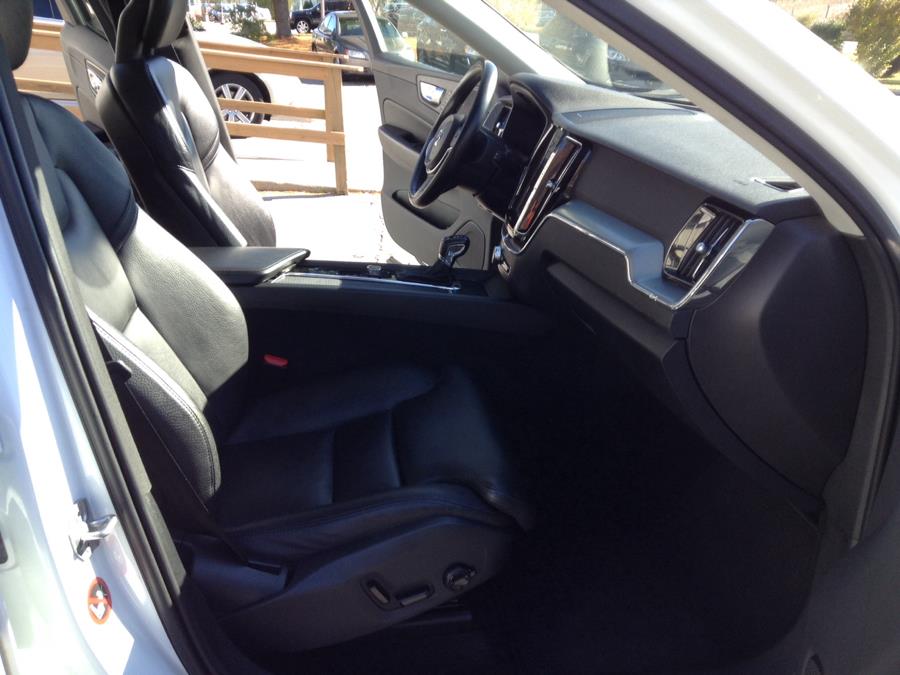 Used Volvo XC60 T5 AWD Momentum 2019 | Eurocars Plus. Groton, Connecticut Used Volvo XC60 T5 AWD Momentum 2019 | Eurocars Plus. Groton, Connecticut