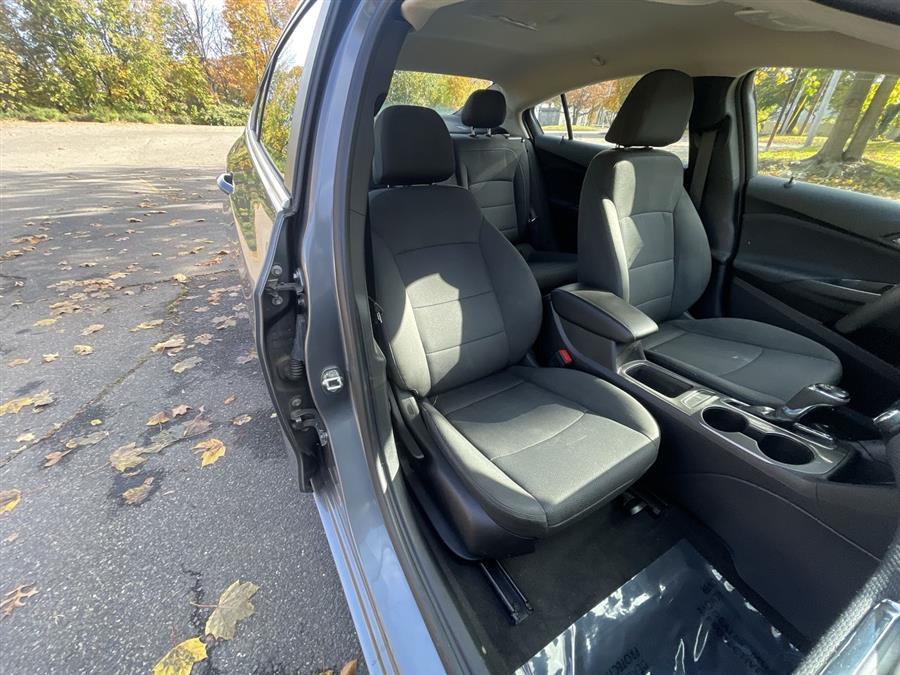 Used Chevrolet Cruze 4dr Sdn 1.4L LT w/1SD 2018 | Wiz Leasing Inc. Stratford, Connecticut Used Chevrolet Cruze 4dr Sdn 1.4L LT w/1SD 2018 | Wiz Leasing Inc. Stratford, Connecticut