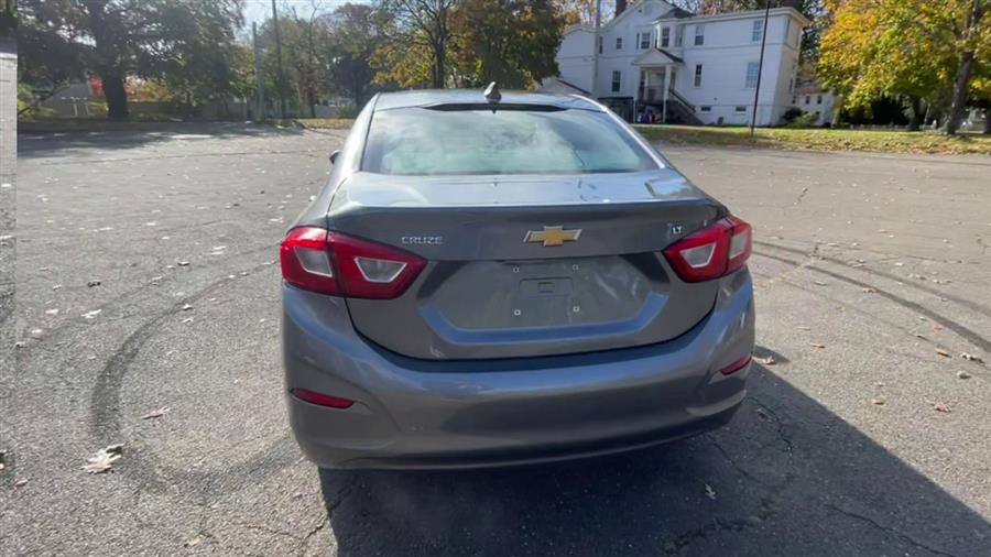 Used Chevrolet Cruze 4dr Sdn 1.4L LT w/1SD 2018 | Wiz Leasing Inc. Stratford, Connecticut Used Chevrolet Cruze 4dr Sdn 1.4L LT w/1SD 2018 | Wiz Leasing Inc. Stratford, Connecticut