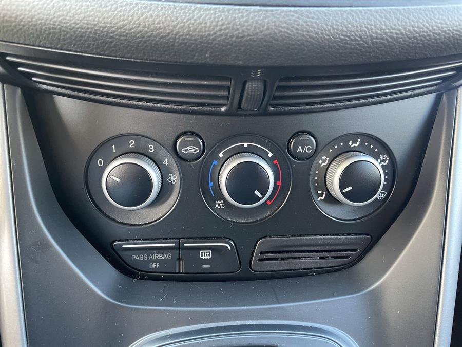 2014 Ford Escape 4WD 4dr SE, available for sale in Stratford, Connecticut | Wiz Leasing Inc. Stratford, Connecticut 2014 Ford Escape 4WD 4dr SE, available for sale in Stratford, Connecticut | Wiz Leasing Inc. Stratford, Connecticut