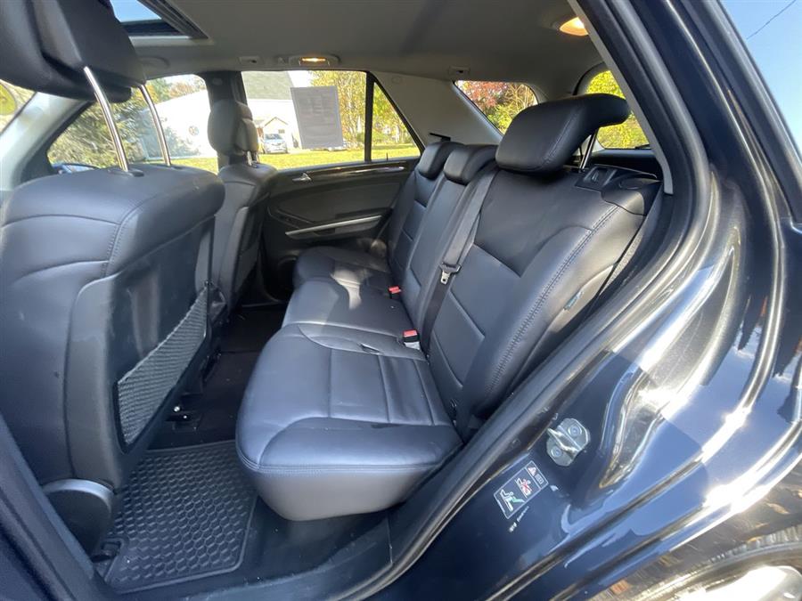 Used Mercedes-Benz M-Class 4MATIC 4dr ML350 2011 | Wiz Leasing Inc. Stratford, Connecticut Used Mercedes-Benz M-Class 4MATIC 4dr ML350 2011 | Wiz Leasing Inc. Stratford, Connecticut