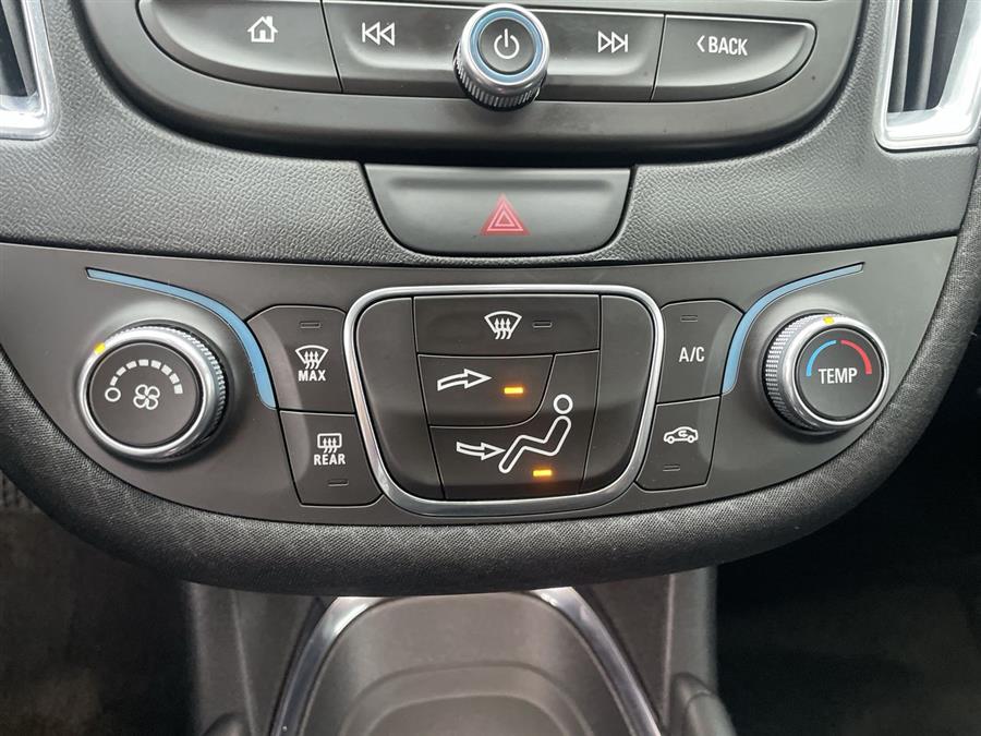 Used Chevrolet Malibu 4dr Sdn LT w/1LT 2017 | Wiz Leasing Inc. Stratford, Connecticut Used Chevrolet Malibu 4dr Sdn LT w/1LT 2017 | Wiz Leasing Inc. Stratford, Connecticut