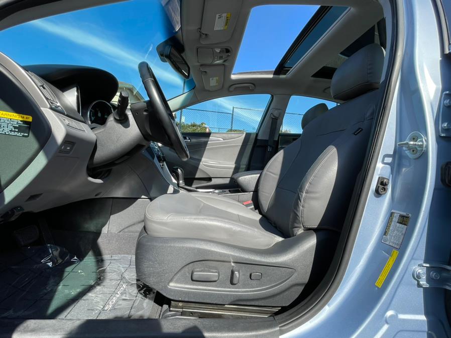 Used Hyundai Sonata Hybrid Limited 2015 | Green Light Auto Wholesale. Daly City, California Used Hyundai Sonata Hybrid Limited 2015 | Green Light Auto Wholesale. Daly City, California