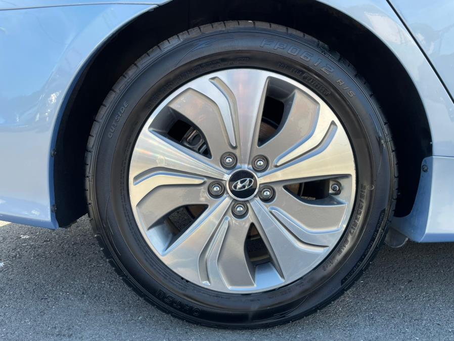 Used Hyundai Sonata Hybrid Limited 2015 | Green Light Auto Wholesale. Daly City, California Used Hyundai Sonata Hybrid Limited 2015 | Green Light Auto Wholesale. Daly City, California