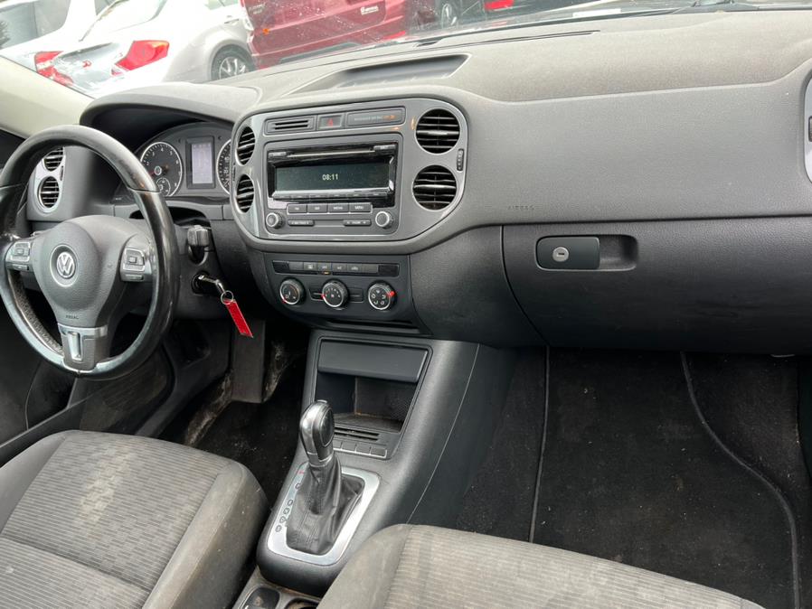 Used Volkswagen Tiguan 4MOTION 4dr Auto SE 2014 | Atlantic Used Car Sales. Brooklyn, New York Used Volkswagen Tiguan 4MOTION 4dr Auto SE 2014 | Atlantic Used Car Sales. Brooklyn, New York