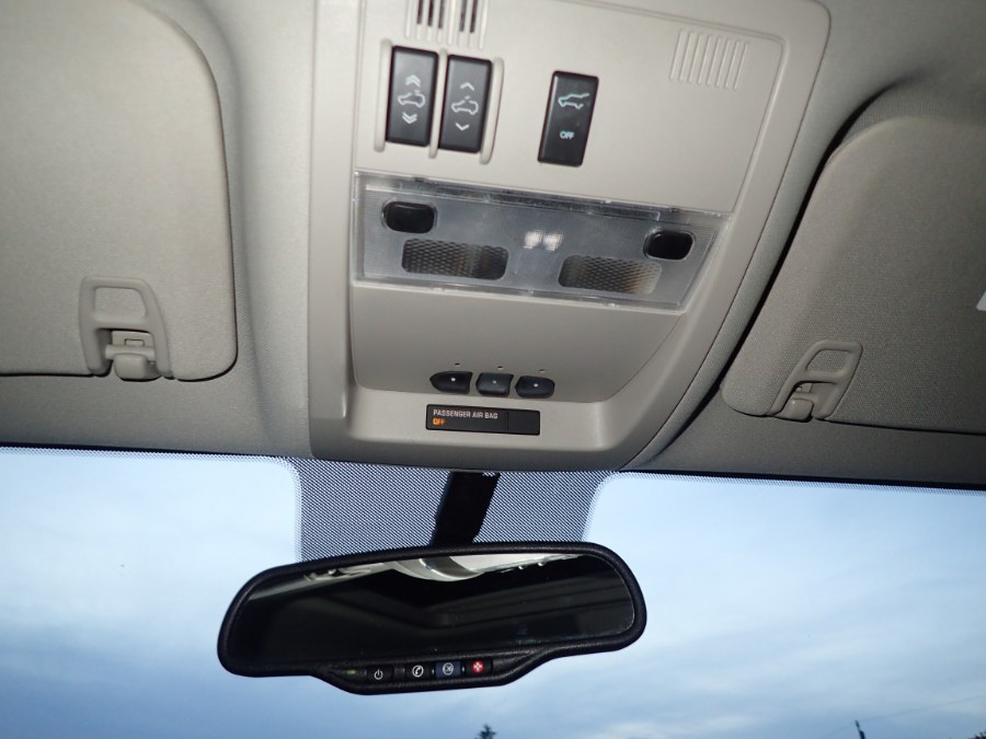 Used GMC Yukon XL 4WD 4dr 1500 SLT 2011 | Eagleville Motors. Storrs, Connecticut Used GMC Yukon XL 4WD 4dr 1500 SLT 2011 | Eagleville Motors. Storrs, Connecticut