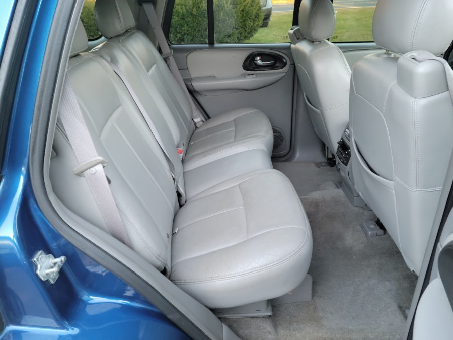 2005 Chevrolet TrailBlazer LT 4WD Leather & Sunroof, available for sale in East Windsor, Connecticut | Toro Auto. East Windsor, Connecticut 2005 Chevrolet TrailBlazer LT 4WD Leather & Sunroof, available for sale in East Windsor, Connecticut | Toro Auto. East Windsor, Connecticut
