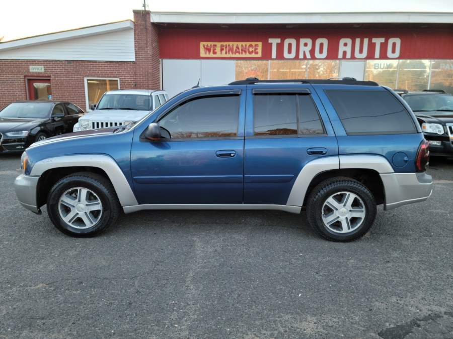 2005 Chevrolet TrailBlazer LT 4WD Leather & Sunroof, available for sale in East Windsor, Connecticut | Toro Auto. East Windsor, Connecticut 2005 Chevrolet TrailBlazer LT 4WD Leather & Sunroof, available for sale in East Windsor, Connecticut | Toro Auto. East Windsor, Connecticut