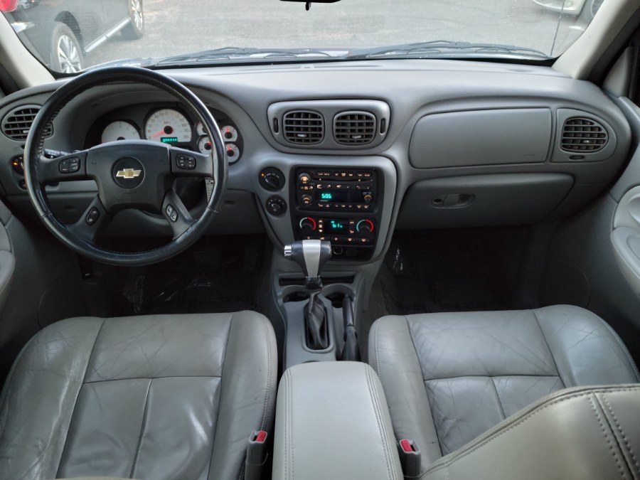 2005 Chevrolet TrailBlazer LT 4WD Leather & Sunroof, available for sale in East Windsor, Connecticut | Toro Auto. East Windsor, Connecticut 2005 Chevrolet TrailBlazer LT 4WD Leather & Sunroof, available for sale in East Windsor, Connecticut | Toro Auto. East Windsor, Connecticut