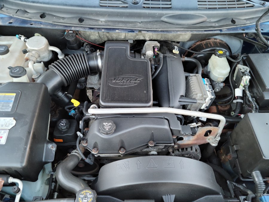 2005 Chevrolet TrailBlazer LT 4WD Leather & Sunroof, available for sale in East Windsor, Connecticut | Toro Auto. East Windsor, Connecticut 2005 Chevrolet TrailBlazer LT 4WD Leather & Sunroof, available for sale in East Windsor, Connecticut | Toro Auto. East Windsor, Connecticut